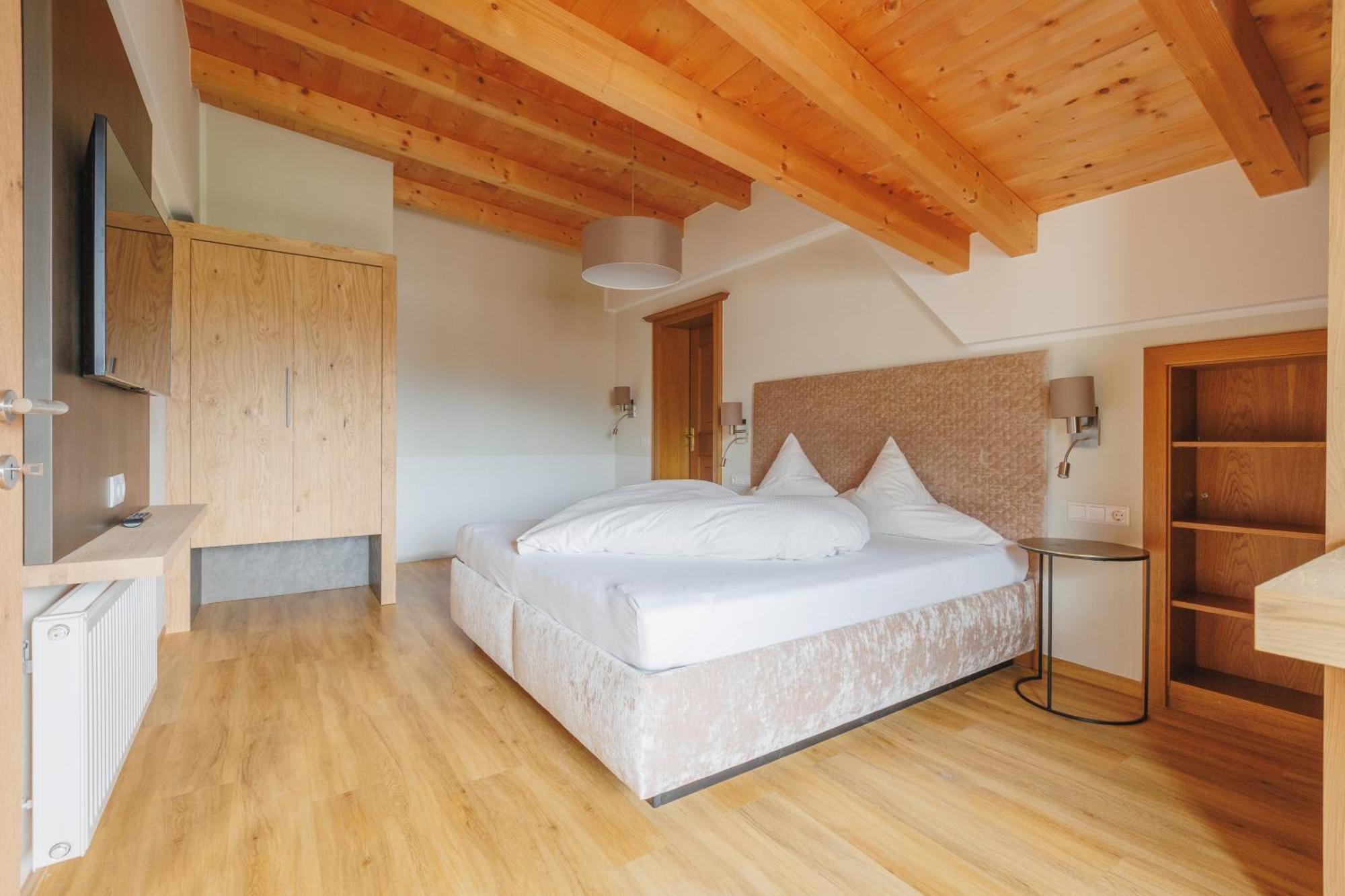 Hin&Weg Das Aparthotel Ried im Zillertal Eksteriør billede