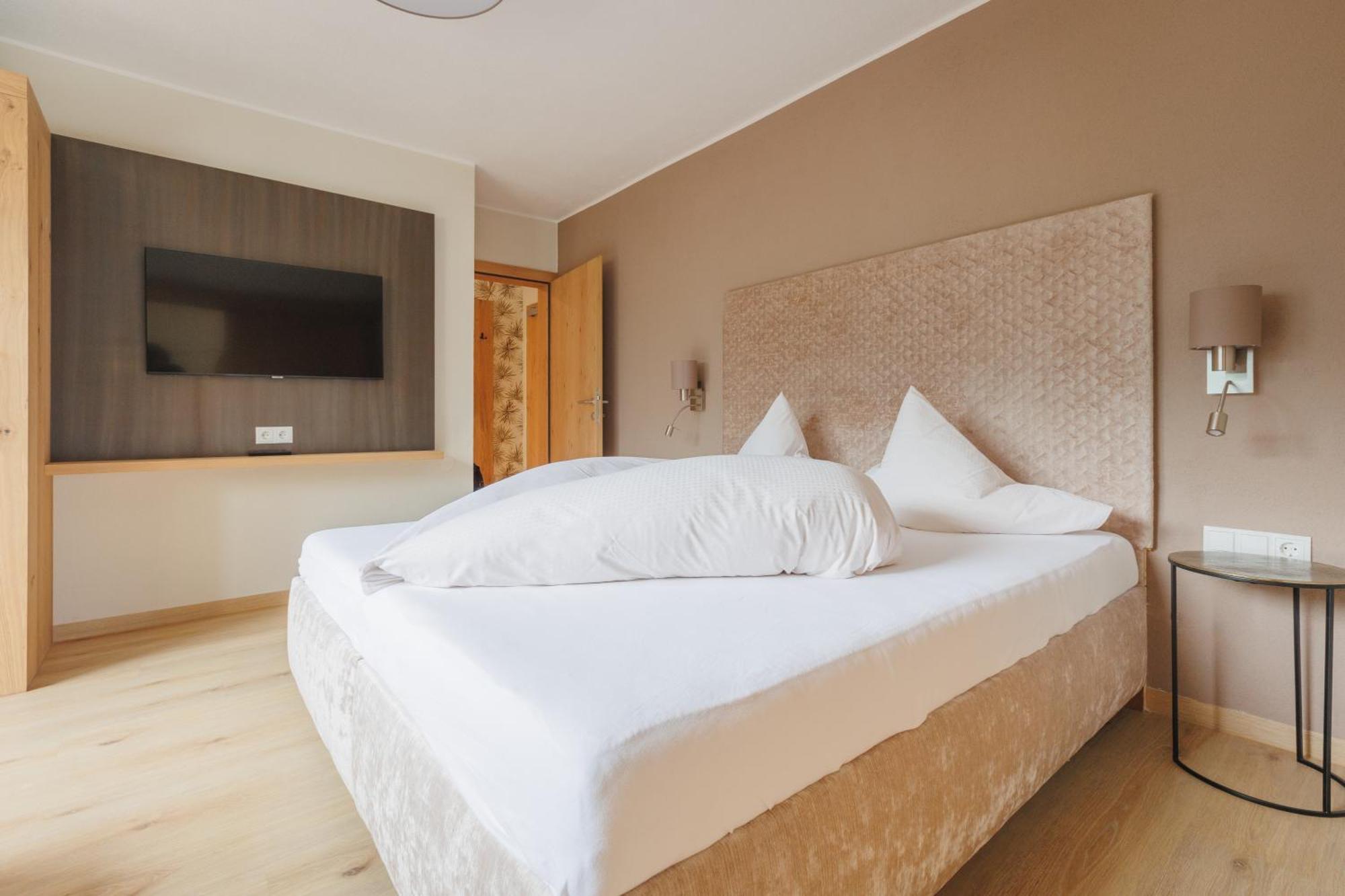 Hin&Weg Das Aparthotel Ried im Zillertal Eksteriør billede