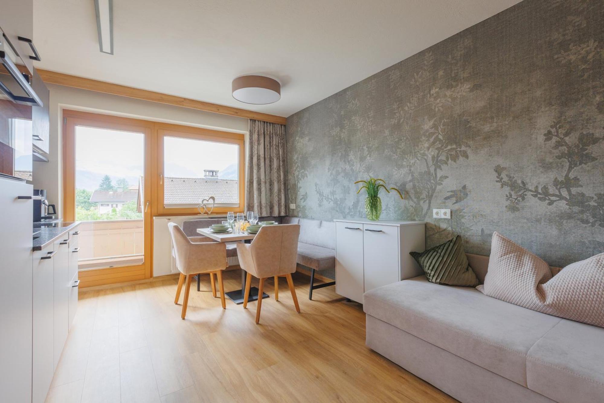 Hin&Weg Das Aparthotel Ried im Zillertal Eksteriør billede