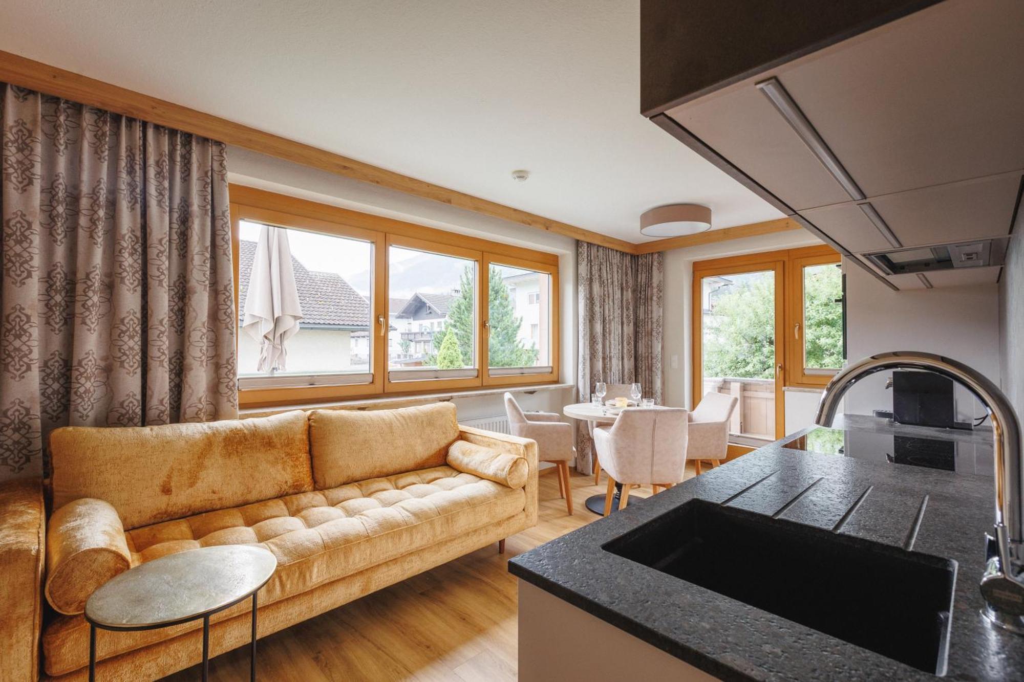 Hin&Weg Das Aparthotel Ried im Zillertal Eksteriør billede